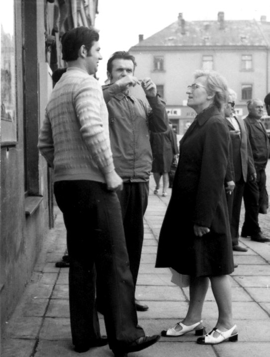 Vlevo RNDr. FrantiÅ¡ek NeÄesanÃ½ - profesor (1972 - dosud)
